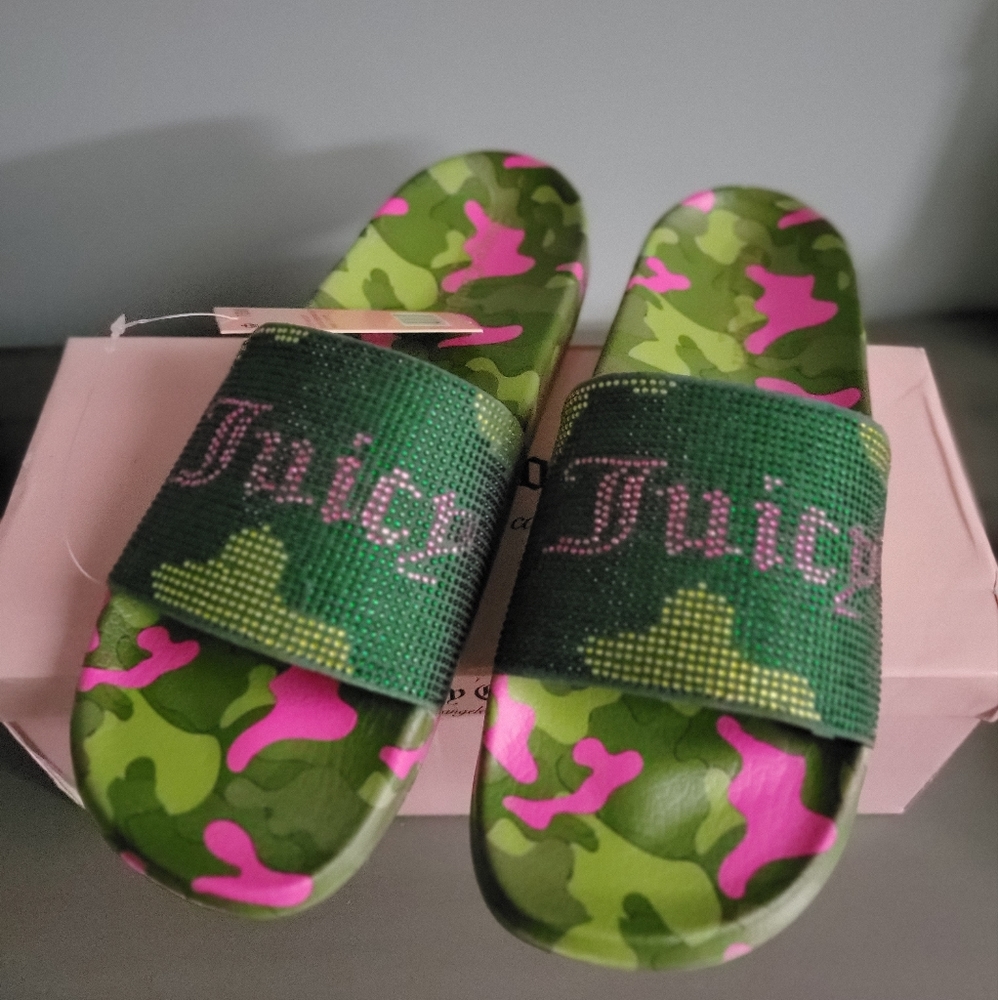 Juicy Couture Camo pink sandals/slides NWT & box. Women's Sz 10